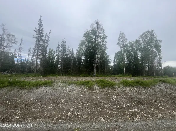 10431 N Hatchers Flight Loop, Palmer, AK 99645