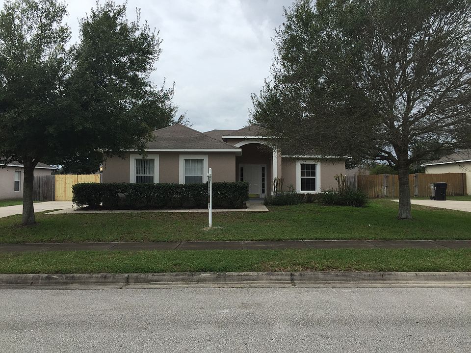1st image of 250 Winding Cove Ave