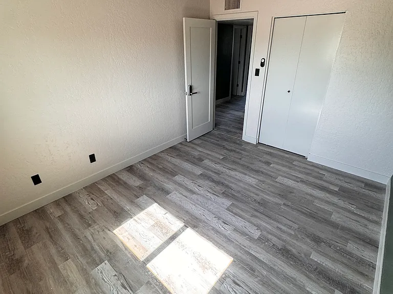 18056 N 23rd Ave #2 — Photo 4