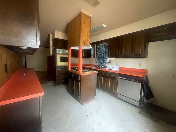 5th image of 701 S New York Ave