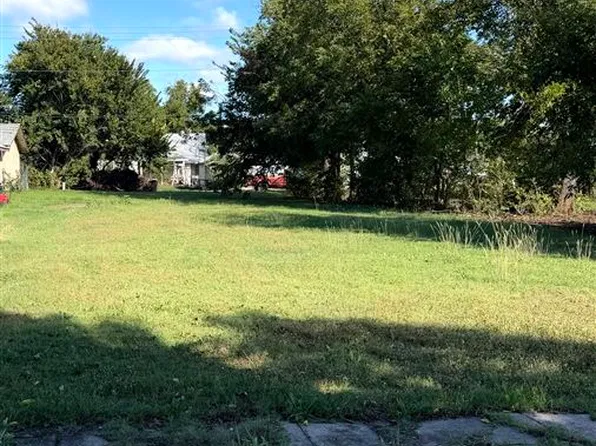 908 W McKinley Ave, Blackwell, OK 74631