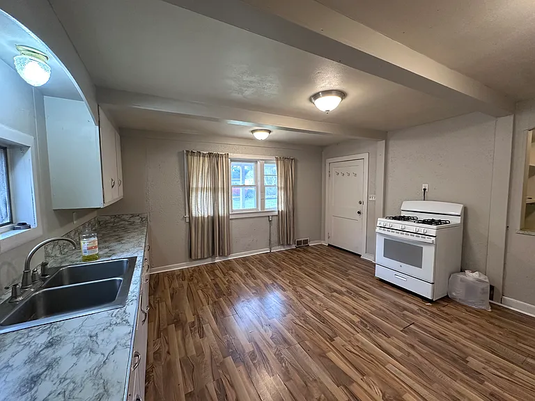 629 Park Ave #3 — Photo 7