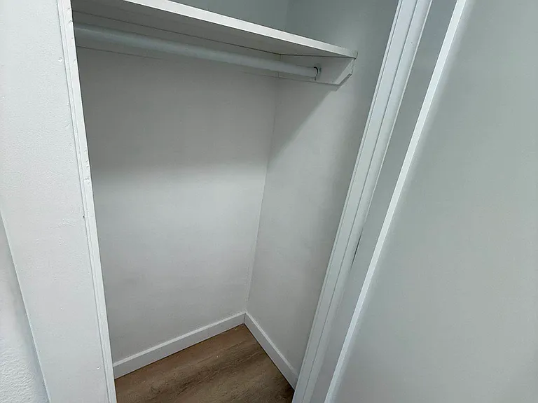 155 E 34th St #3H — Photo 15