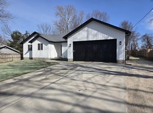 2430 N Rural Ave, Springfield, MO 65803