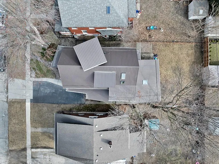 3131 Donnelly St — Photo 33