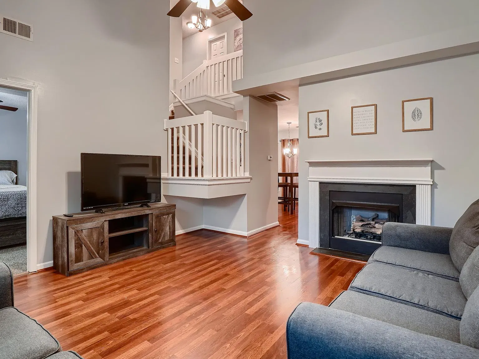 3 bed, 1360 sqft, $5,500 — Photo 4