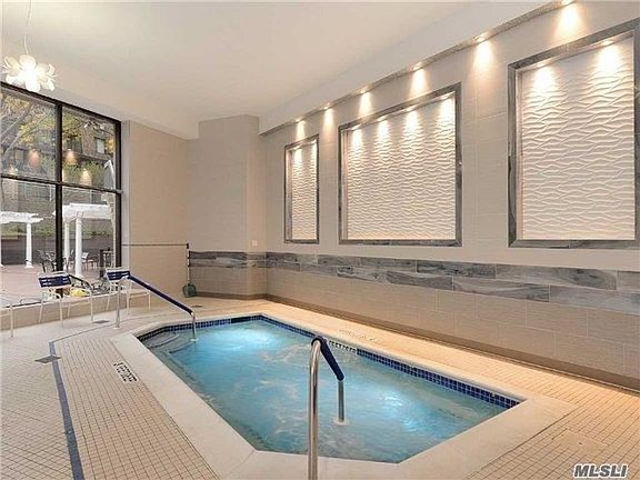 3rd image of 1 Bay Club Dr