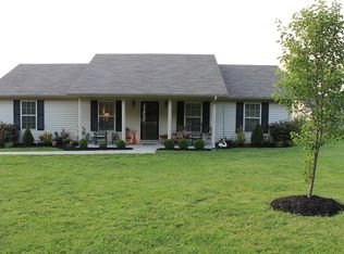 204 Woodland Ln, Mount Sterling, KY 40353