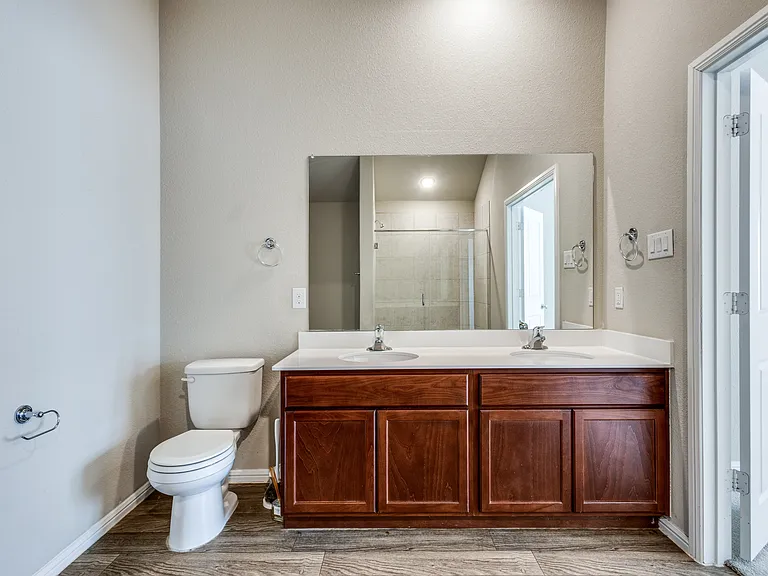 6020 Halton Dr — Photo 17