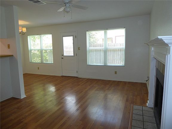 3rd image of 9102 Sanger Dr #A