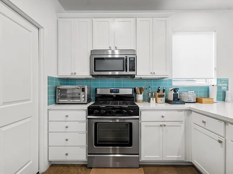 3505 Villa Ct #10 — Photo 11
