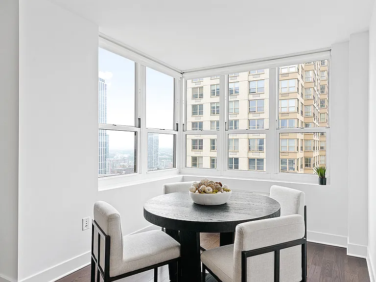 65 Bay Street Apartments — Photo 30