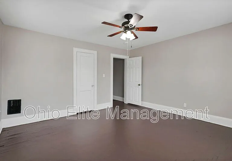 2709 Sullivant Ave — Photo 21
