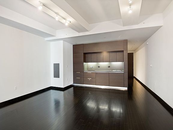 2nd image of 20 Pine St APT 1616