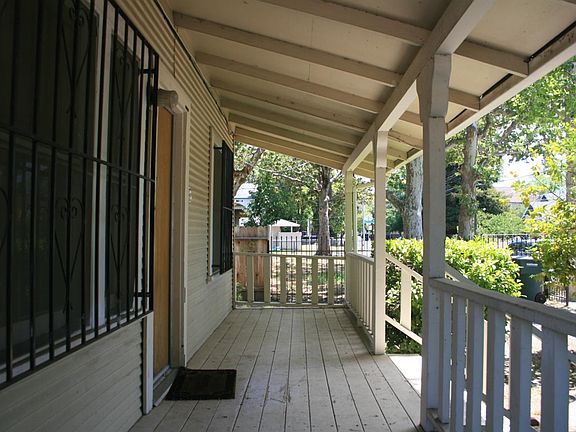 3rd image of 4001 8th Ave