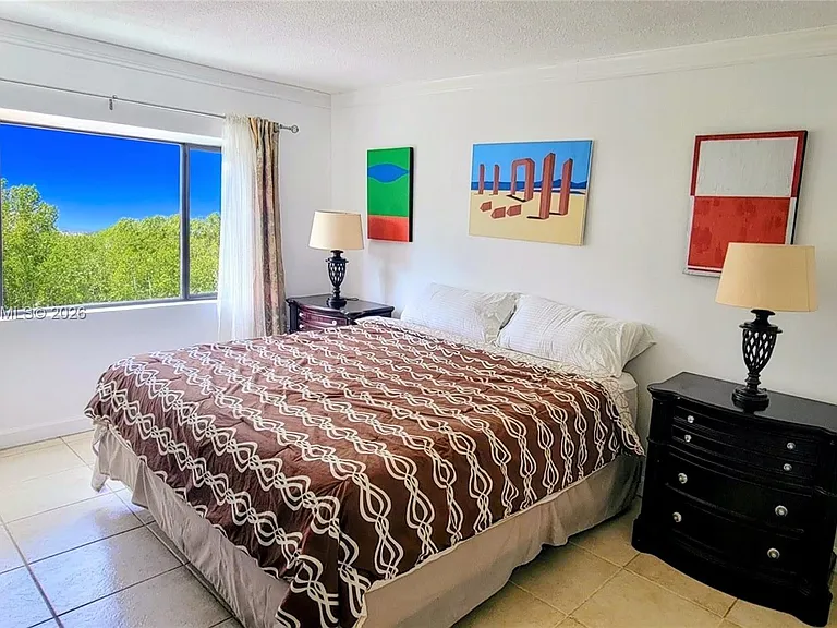 400 S Kings Point Dr #220 — Photo 7