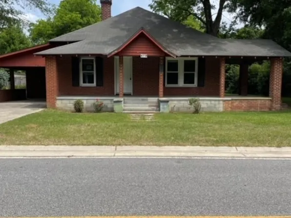 472 W Vertia St, Metter, GA 30439