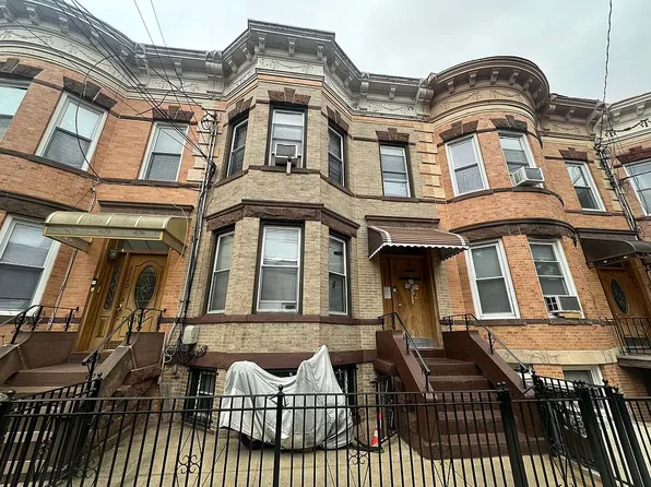 71-18 66th Pl #2FAM, Ridgewood, NY 11385