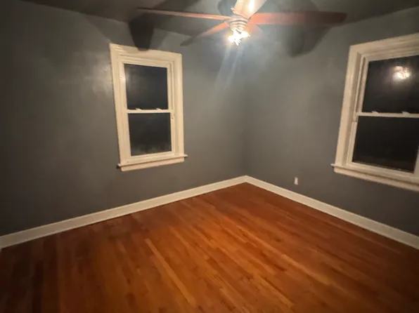 3512 Belaire Pl, Saint Louis, MO 63121