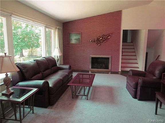 5th image of 3037 Patch Dr