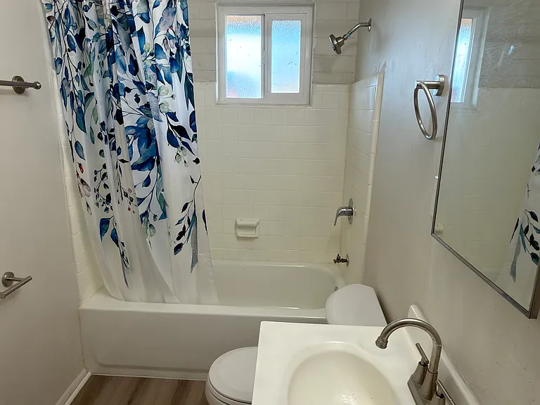 2129 N 26th Pl #4 — Photo 6