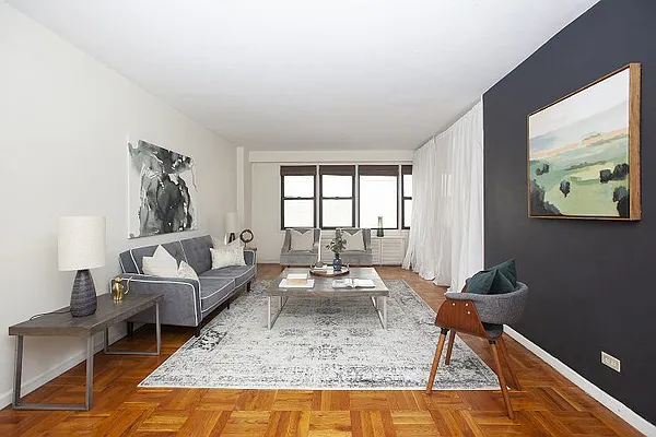 Sold by Manhattan Boutique Real Estate | media 14
