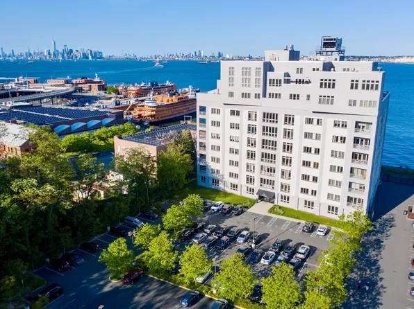 90 Bay Street Landing image 34 of 49