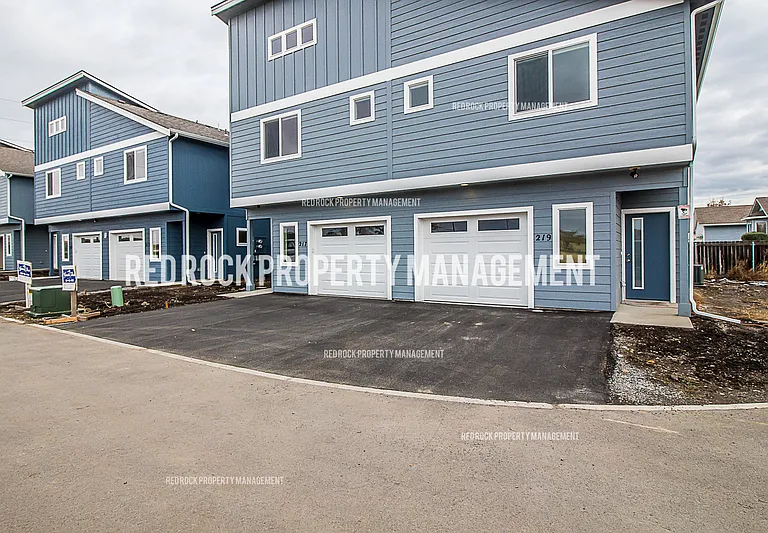 203 S Woodlawn Ln — Photo 11
