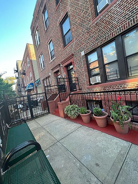 1st image of 1146 Rogers Ave Floor 2