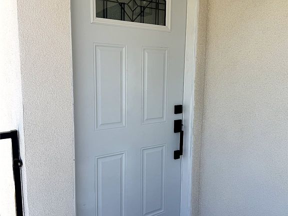 4th image of 1620 E 33rd St
