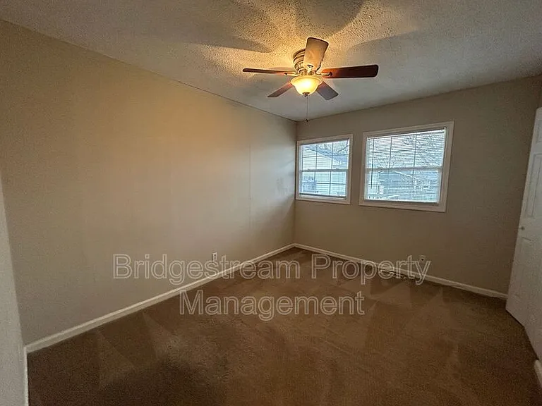 2937 Prentice Dr — Photo 4
