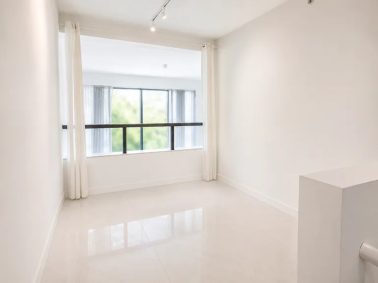 6000 Collins Ave #313 — Photo 5