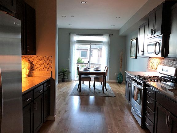 4th image of 17818 NE 95th Ct