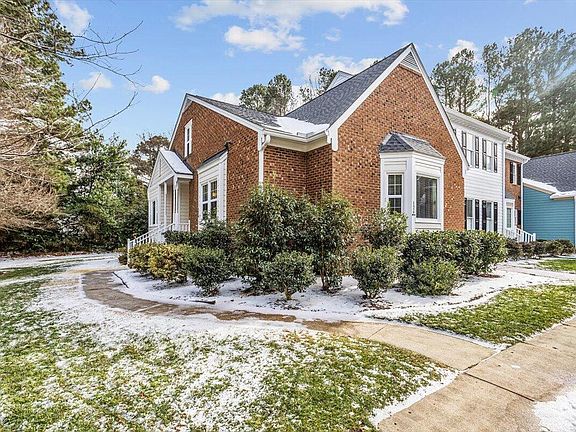 3rd image of 126 Skylark Way