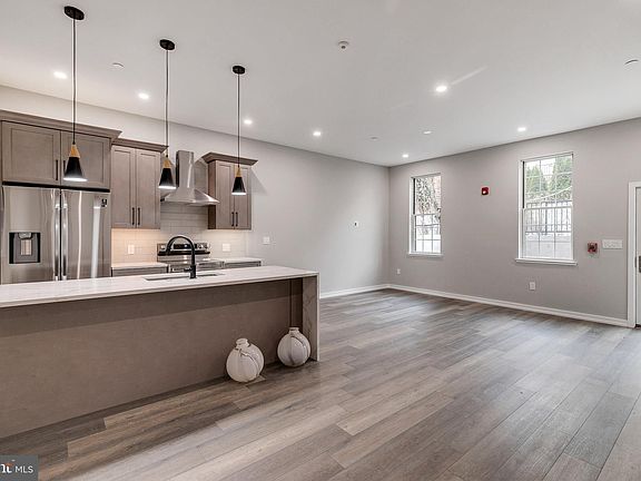 2nd image of 752 S 16th St #1C
