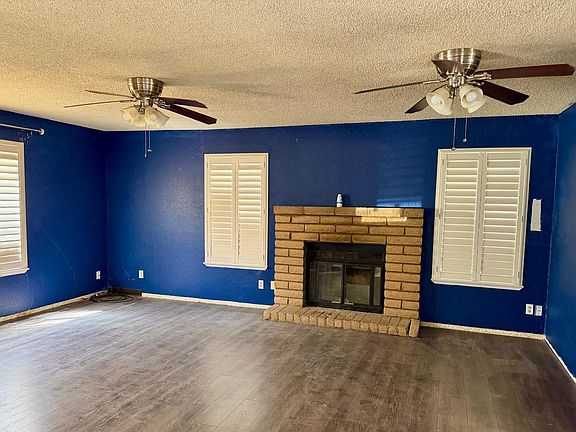 2nd image of 860 S Coalinga St