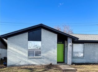 1225 Airline Dr, College Station, TX 77845
