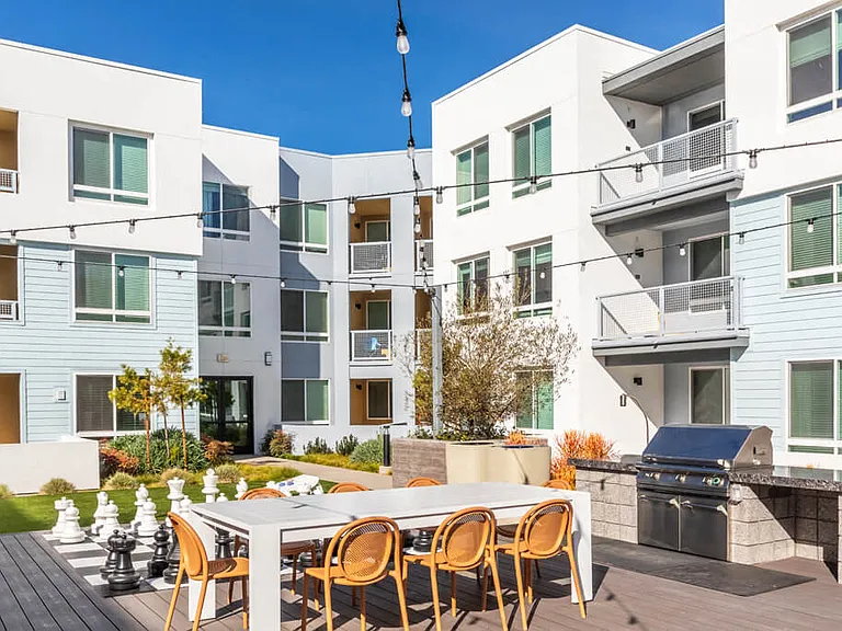 Bevel Apartments — Photo 30