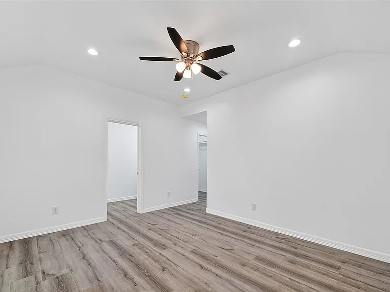 7725 Hoffman St #B — Photo 50