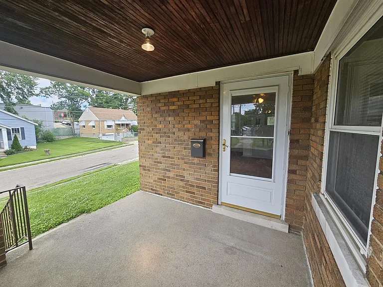 4119 West Ct — Photo 2