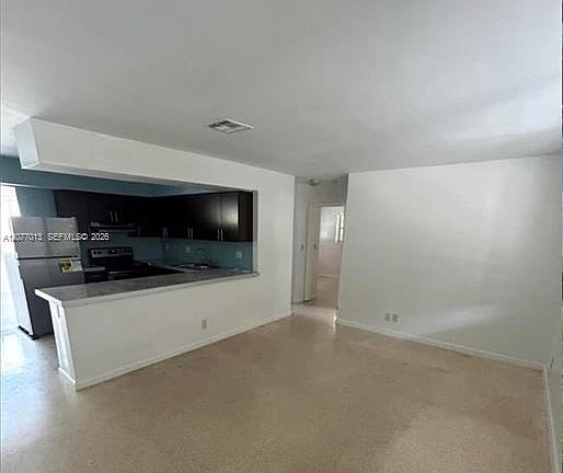 4th image of 441 SW 10th Ter