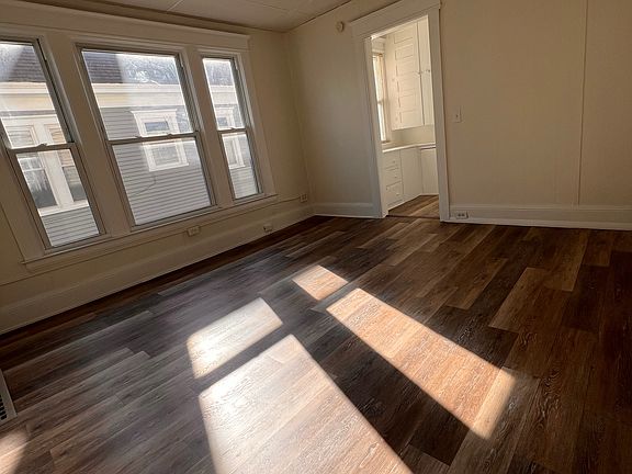 5th image of 100 Coleridge Ave #104-1/2