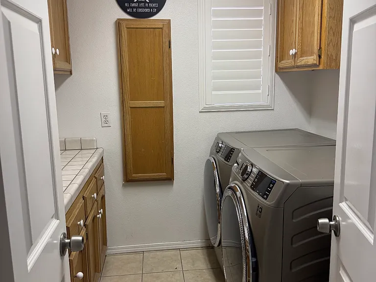 3945 N Angus St — Photo 7