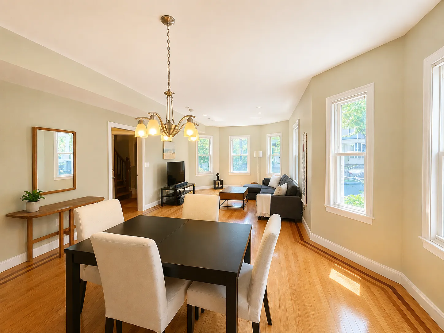 2 bed, 1040 sqft, $4,000 — Photo 3