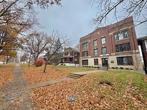 2nd image of 2013 Eastern Pkwy APT 9