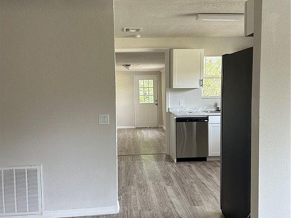 4th image of 4675 47th Ct