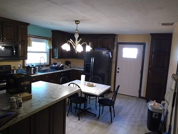 Kitchen/Side Entrance
