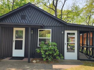 10670 Sunset Grv, Brighton, MI 48116