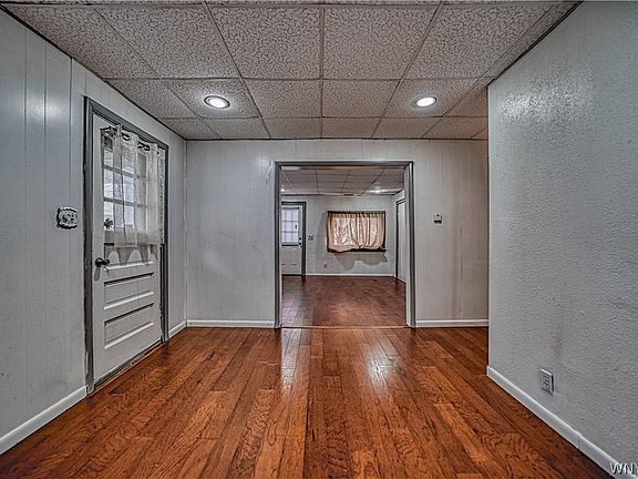 2nd image of 17 Fletcher St