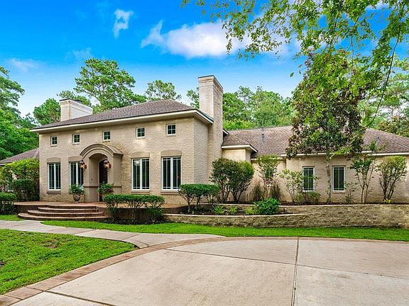 Welcome home to 7406 Teaswood Dr.